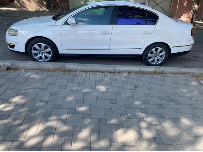 Volkswagen Passat 2005, 200,000 km - 3.2 l - Gəncə
