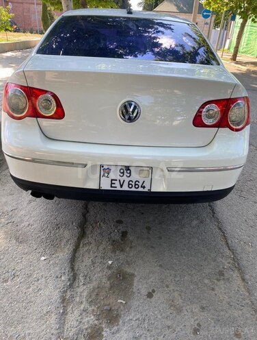 Volkswagen Passat 2005, 200,000 km - 3.2 l - Gəncə