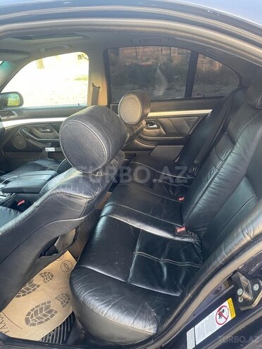 BMW 525 2001, 517,000 km - 2.5 l - Bakı