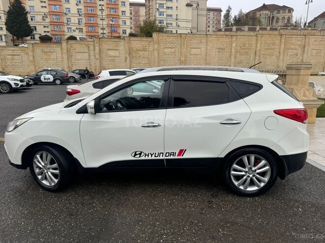 Hyundai ix35 2011, 283,400 km - 2.4 l - Bakı