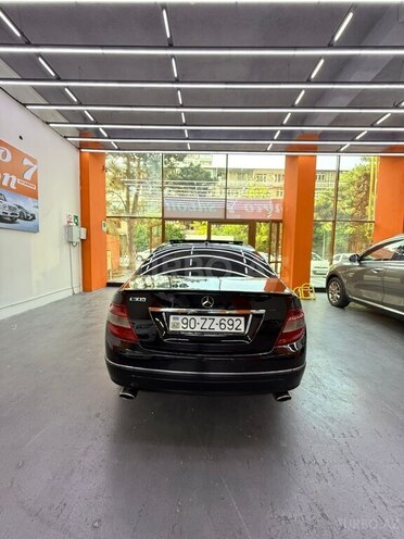 Mercedes C 300-8