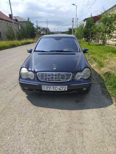 Mercedes C 240 2000, 300,000 km - 2.6 l - Quba