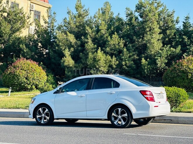 Chevrolet Aveo-3