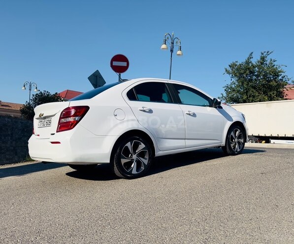 Chevrolet Aveo-8