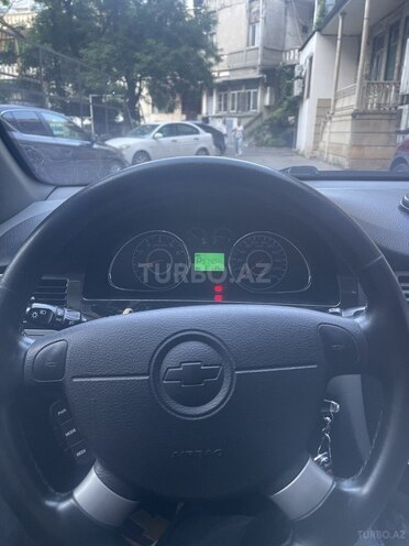 Chevrolet Lacetti-5