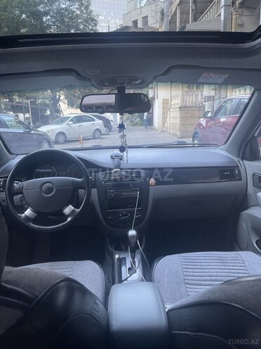 Chevrolet Lacetti-4