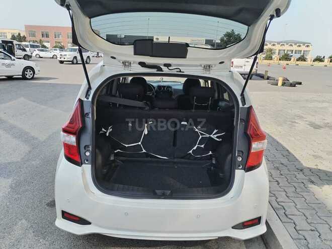 Nissan Note-7