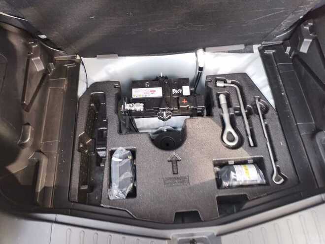 Nissan Note-9