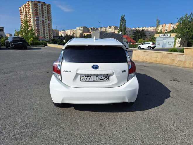 Toyota Aqua 2016, 126,000 km - 1.5 l - Bakı