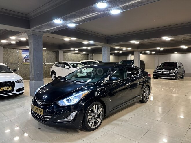 Hyundai Elantra-3