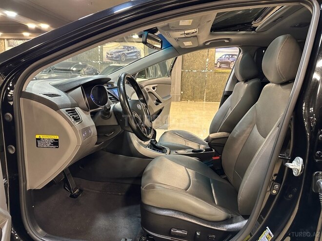 Hyundai Elantra-7