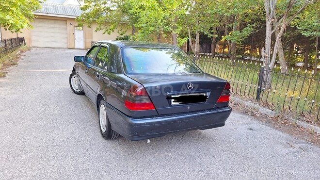 Mercedes C 180-6