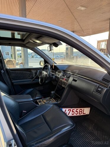 Mercedes E 280 2000, 384,585 km - 2.8 l - Bakı