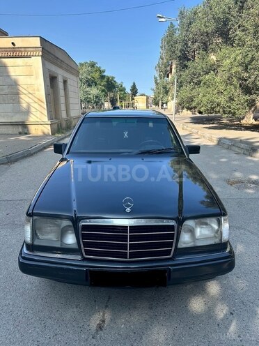 Mercedes E 250 1993, 370,000 km - 2.5 l - Bakı