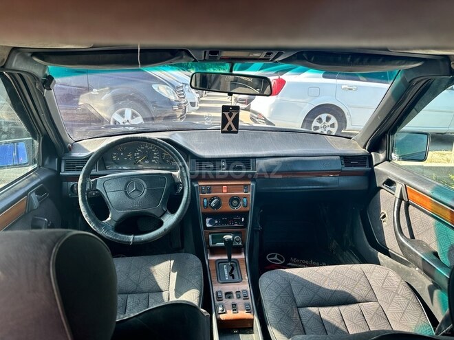 Mercedes E 250 1993, 370,000 km - 2.5 l - Bakı