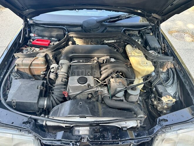 Mercedes E 250 1993, 370,000 km - 2.5 l - Bakı