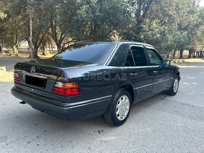 Mercedes E 250 1993, 370,000 km - 2.5 l - Bakı