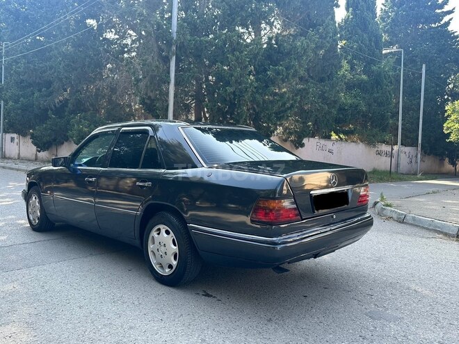 Mercedes E 250 1993, 370,000 km - 2.5 l - Bakı