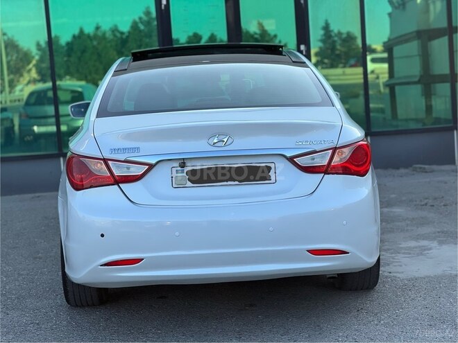 Hyundai Sonata-9