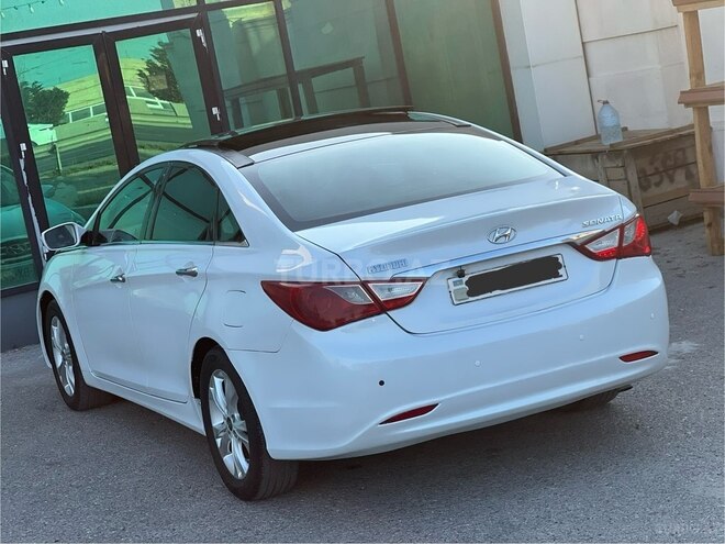 Hyundai Sonata-14