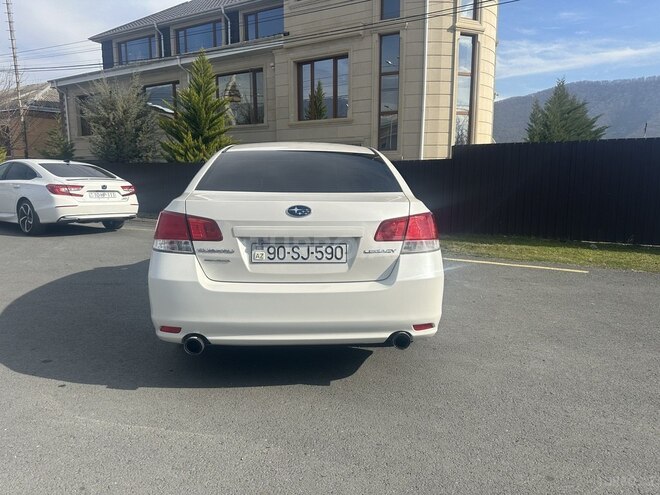 Subaru Legacy-2