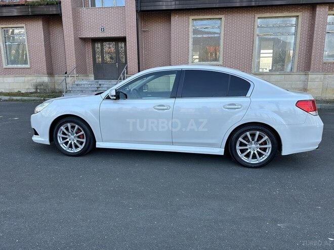 Subaru Legacy-4