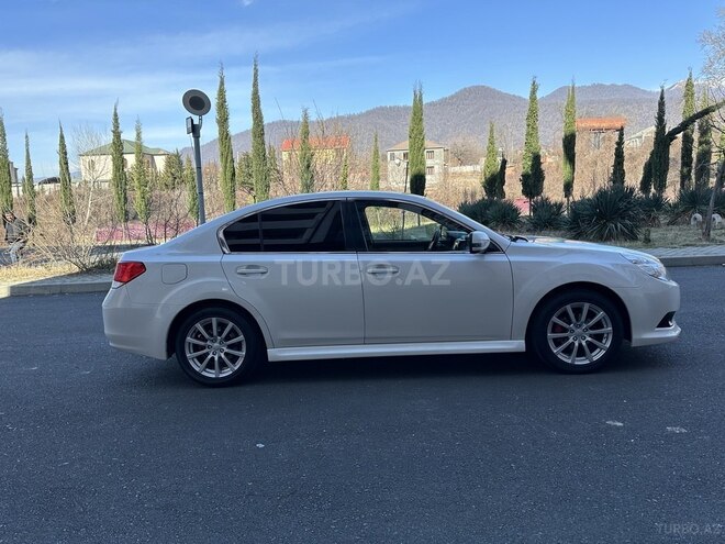 Subaru Legacy-3