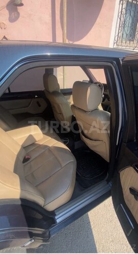 Mercedes E 260 1990, 292,000 km - 2.6 l - Bakı