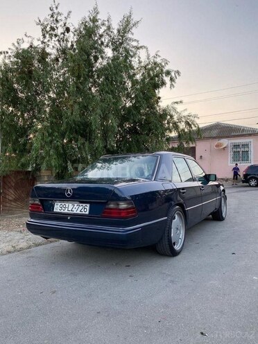 Mercedes E 260 1990, 292,000 km - 2.6 l - Bakı
