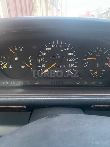 Mercedes E 260 1990, 292,000 km - 2.6 l - Bakı