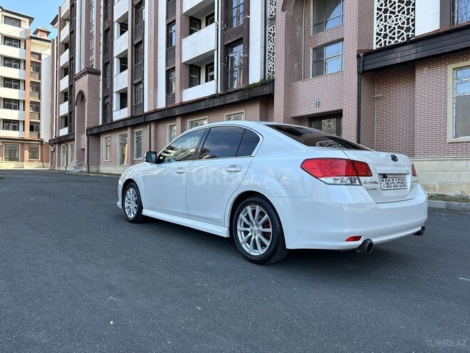 Subaru Legacy-8