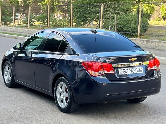 Chevrolet Cruze-6