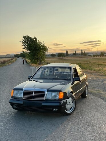Mercedes E 260 1990, 292,000 km - 2.6 l - Bakı