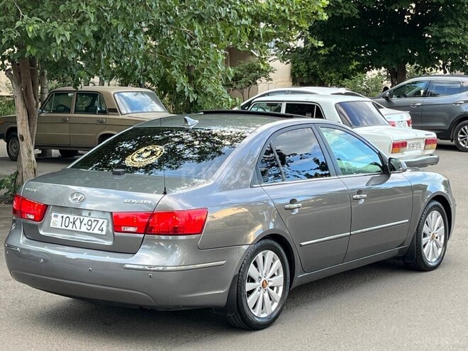 Hyundai Sonata-8