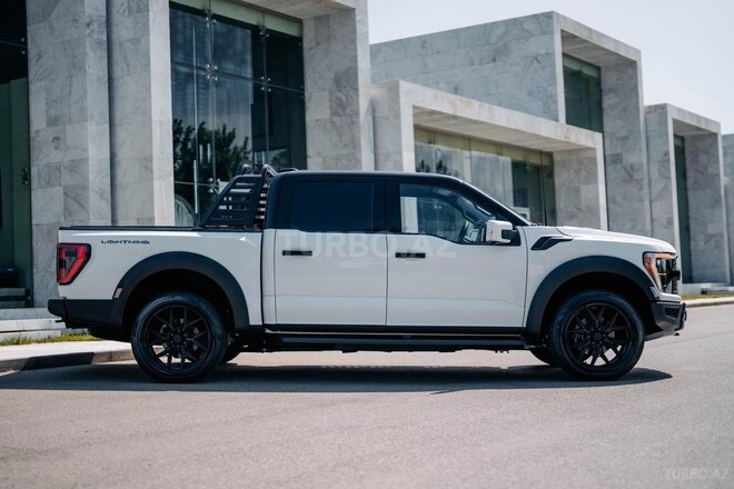 Ford F-150-4