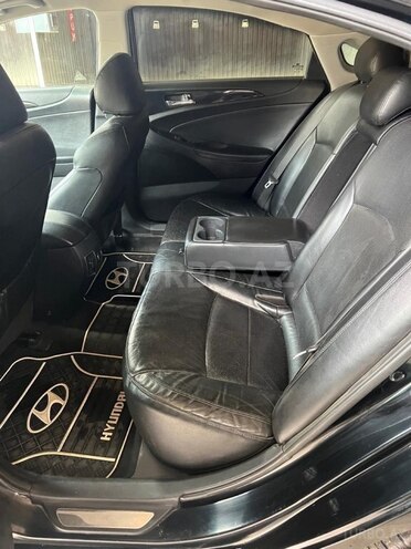 Hyundai Sonata-9