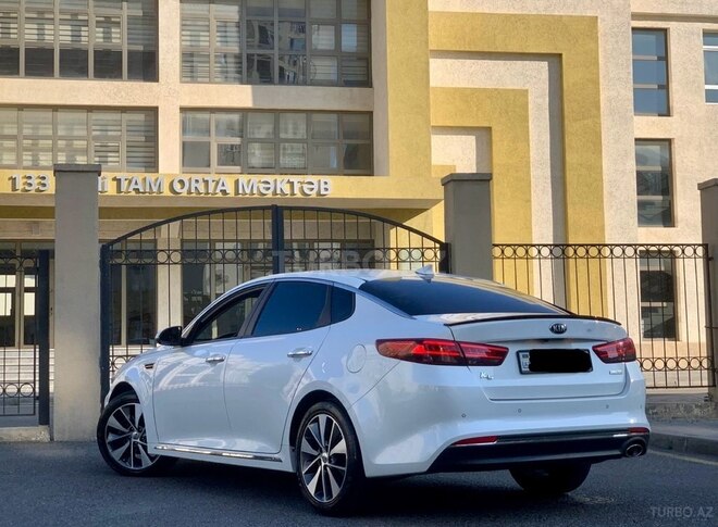 Kia K5-7