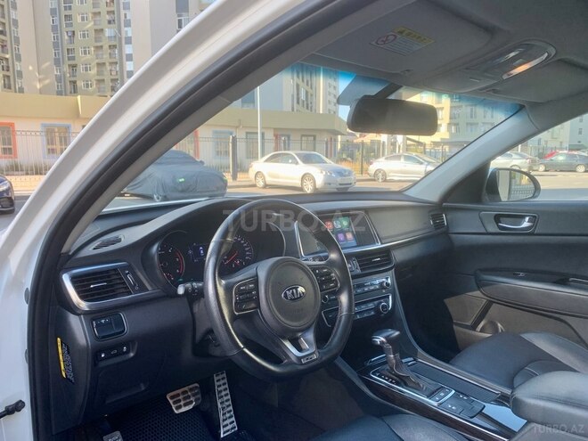 Kia K5-10