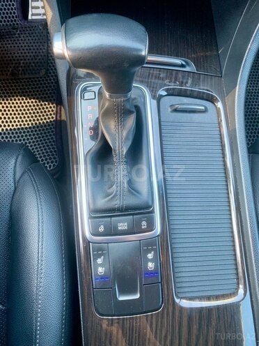Kia K5-11