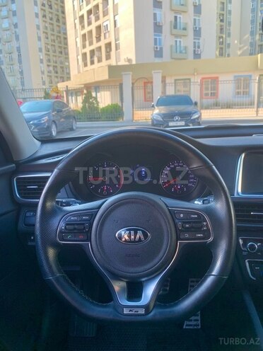 Kia K5-17