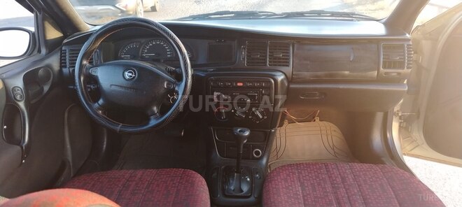 Opel Vectra 1996, 200,000 km - 1.8 l - Siyəzən