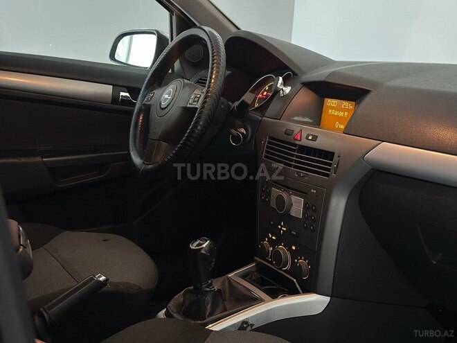Opel Astra-12