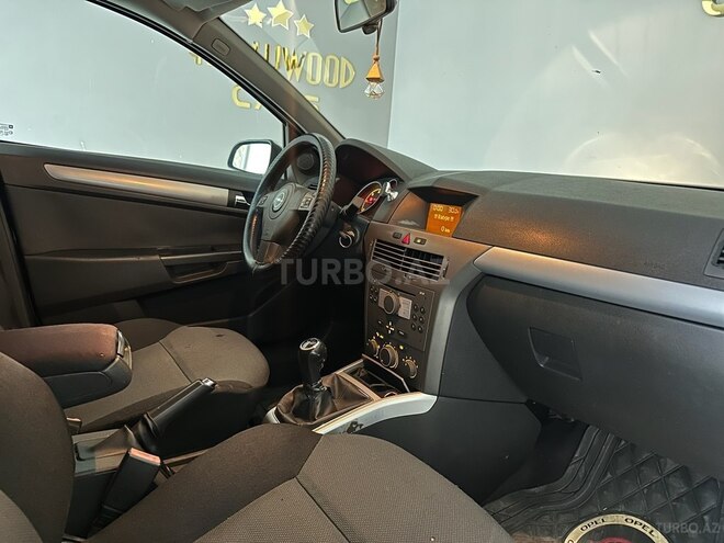 Opel Astra-13