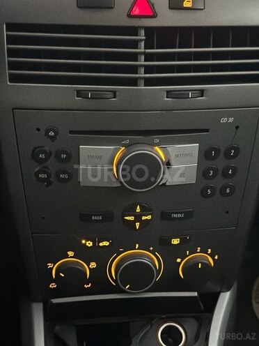 Opel Astra-24