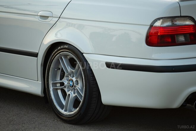 BMW 530-11
