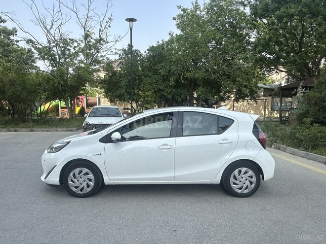 Toyota Aqua 2018, 118,500 km - 1.5 l - Bakı