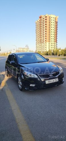 Kia Ceed 2010, 179,000 km - 2.0 л - Bakı