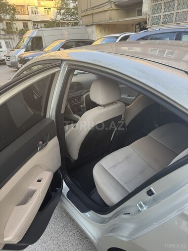 Hyundai Elantra 2017, 112,456 km - 2.0 л - Bakı