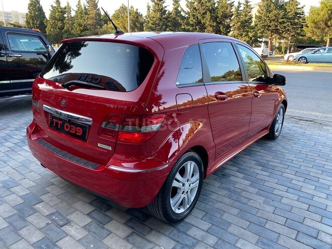 Mercedes B 170-12