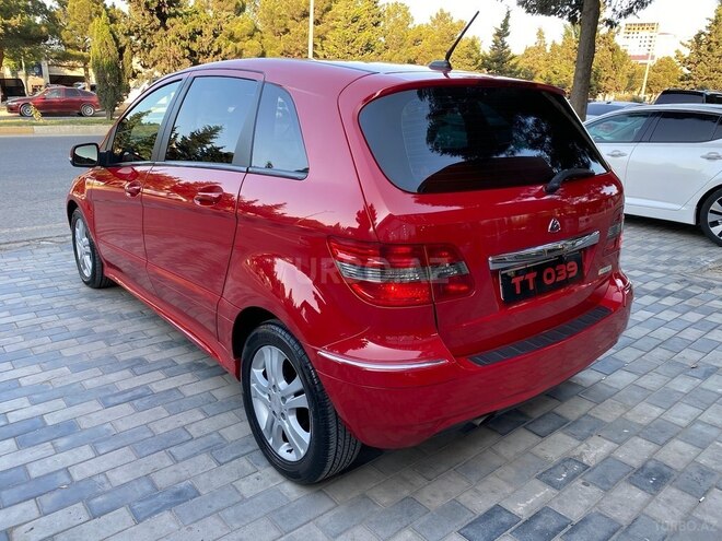Mercedes B 170-13